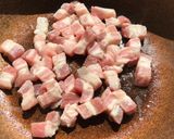 รูปขั้นตอนการทำที่ 3 ของ ผักกูดหมูสามชั้นผัดกะปิ
