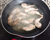 Foto del paso 1 de la receta: Muslitos de codorniz en salsa
