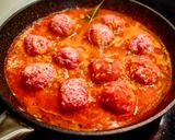Foto del paso 7 de la receta: Albóndigas en tomate ¡sin freír!