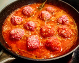 Foto del paso 7 de la receta: Albóndigas en tomate ¡sin freír!