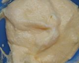 Foto del paso 2 de la receta: Bizcochuelo sin leche, sin azúcar, sin aceite y sin manteca