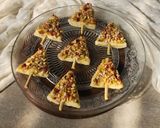 Foto del paso 7 de la receta: 🎄Arbolitos de queso brie, con miel y frutos secos🎄