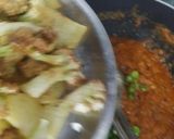 A picture of step 4 of Aloo gobhi sbji.