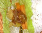 Foto langkah ke 5 dari resep Ayam barbeque gulung sayur.