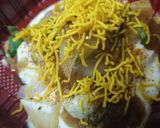 A picture of step 4 of Samosa chaat.