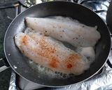 Foto del paso 2 de la receta: Filete de Róbalo con camarones