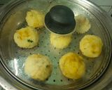 A picture of step 6 of Steamed Stuffed Suji Balls.