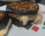 Foto del paso 5 de la receta: Bocaditos de berenjena🍆con queso🥯tomate y pollo🍅🍗🧀
