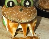 A picture of step 3 of Cutie-Pie Monster Burgers 🍔.