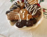 Φωτογραφία βήματος 11 της συνταγής Gingerbread cookies με επικάλυψη σοκολάτα και maple syrup frosting