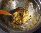 Foto del paso 1 de la receta: Medialunas de manteca muy fáciles