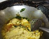 A picture of step 3 of Sweetcorn/bhutte kees.