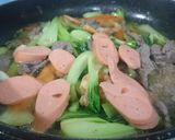 Hình bước làm 1 của món Nui xoắn xào thập cẩm