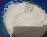 Foto langkah ke 5 dari resep Banana Chiffon Cake.