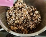 A picture of step 4 of Oreo rice crispes bar.