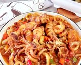 Foto langkah ke 7 dari resep Cumi Asam Manis Saus Tiram.