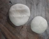 A picture of step 4 of Bhature.