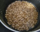 Foto del paso 6 de la receta: Alubias guisadas con cangrejo azul y almejas