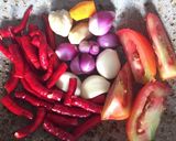 Foto langkah ke 1 dari resep Telor Ceplok Balado.