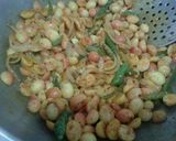 A picture of step 8 of Karonde ki chatney.