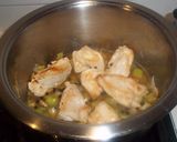 Foto del paso 12 de la receta Pechuga de pollo con puerro y nata