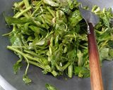 Foto langkah ke 2 dari resep 504. Tumis kangkung.