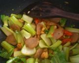 Foto langkah ke 5 dari resep Tumis Tofu Pokcoy.