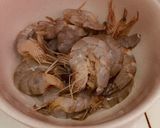Foto langkah ke 1 dari resep Udang asam manis.