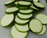 Foto del paso 2 de la receta: Pastel de calabacín y atún