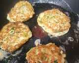 Foto del paso 4 de la receta: Tortitas de pollo en salsa verde