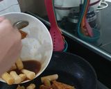 Foto langkah ke 3 dari resep Topokki For Kids.