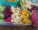 Foto langkah ke 1 dari resep Salad buah praktis dan sederhana.