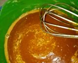 Foto langkah ke 7 dari resep "Bolu caramel simple".