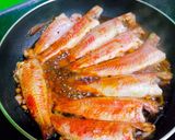 Hình bước làm 3 của món Cá phèn (cá hồng) kho tiêu