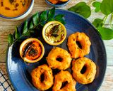 A picture of step 4 of Meduwada / Sambhar wada.