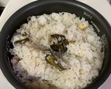 A picture of step 1 of Grilled Rice in Banana Leaves/Nasi Bakar.