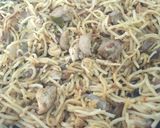 A picture of step 4 of Schezwan Chicken Noodles.
