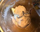 Foto langkah ke 2 dari resep Salt Bread.
