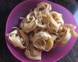Foto del paso 1 de la receta: Tallarines con pollo y parmesano
