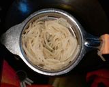 A picture of step 6 of Spicy Schezwan Noodle Nest.