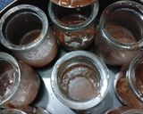 Foto langkah ke 2 dari resep Puding strawberry coklat susu.