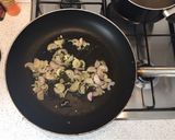 A picture of step 1 of Paella.