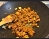 Une image de l'étape 1 de Sauté de bœuf aux carottes chou kale coriandre et curcuma.