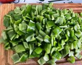 Une image de l'étape 5 de Courgettes jaunes, tomate noire et poivrons verts aux épices.