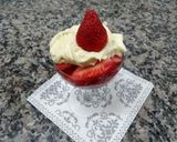 Foto del paso 3 de la receta: Frutillas con crema chantilly