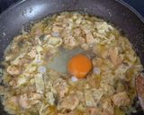 Foto del paso 4 de la receta: Revuelto de salmón con anchoas y alcaparras 😋😋😋😋😋