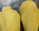 Hình bước làm 1 của món Kem sầu riêng