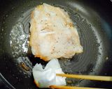 Foto langkah ke 5 dari resep Simple Japanese Chicken Steak Favorit Anak.
