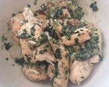 รูปขั้นตอนการทำที่ 3 ของ ทาโก้สลัดไก่ซีซาร์ Caesar chicken salad and taco spanich cream