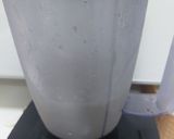 A picture of step 1 of Banana milk shake.